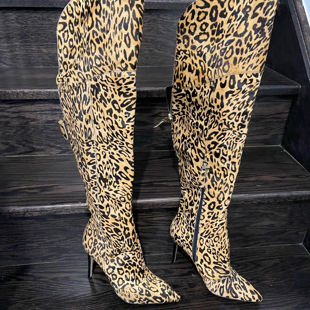 Chita print boots.BRAND NEW never worn